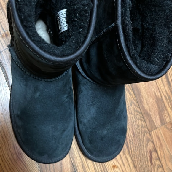 Ugg Short Black Swarovski Crystal Bow Boots. These boots are in exc condition. - Picture 8 of 8